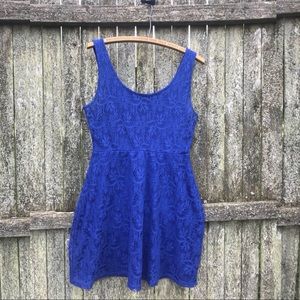 Lace Dress • Large